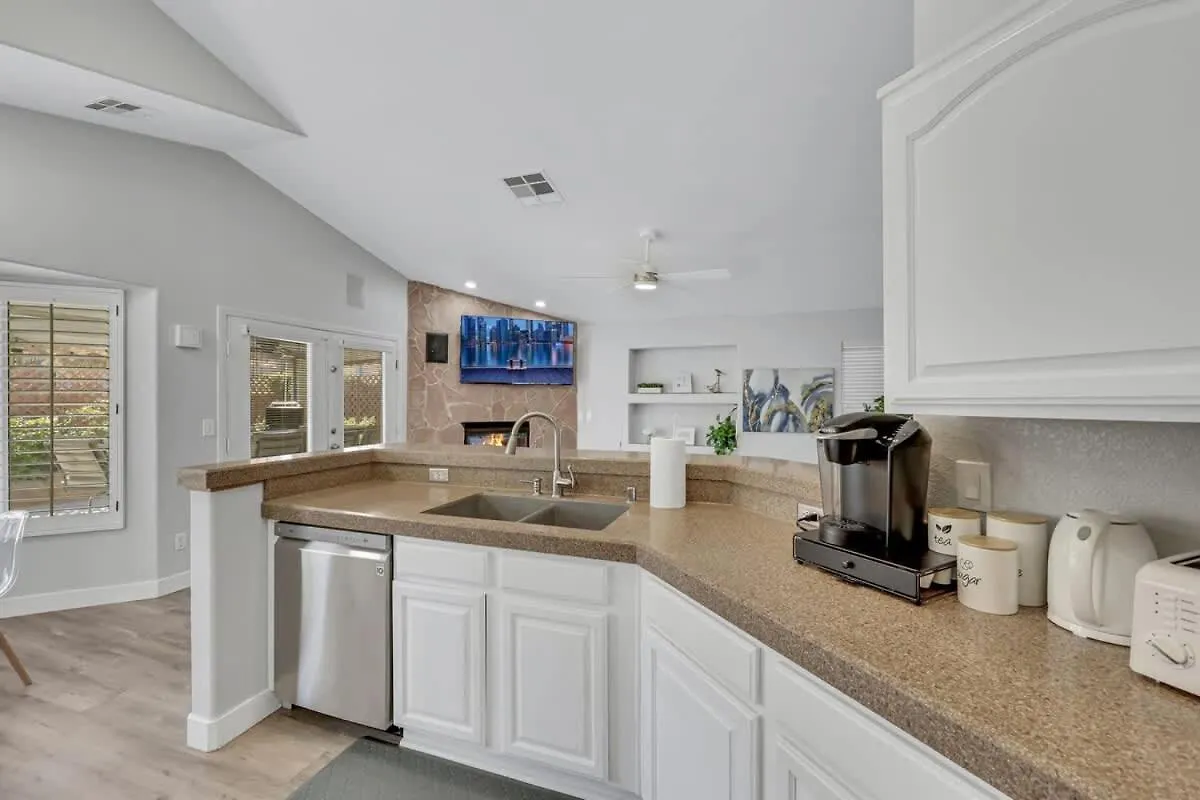 Newly Remodel 4Br With Gameroom And Free Heated Spa Great For Family Las Vegas États-Unis
