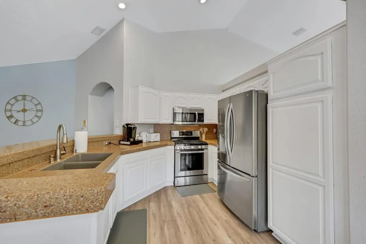 Newly Remodel 4Br With Gameroom And Free Heated Spa Great For Family Las Vegas 0*,