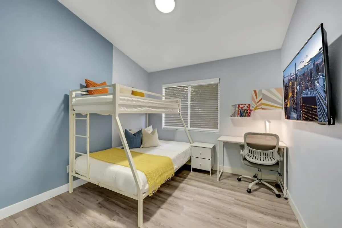 לאס וגאס Newly Remodel 4Br With Gameroom And Free Heated Spa Great For Family לאס וגאס